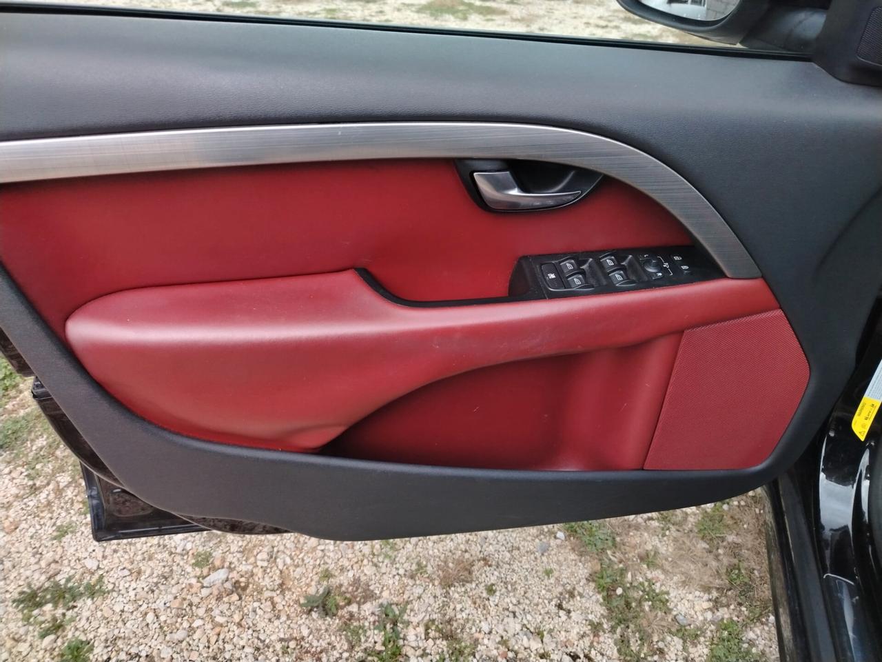 Volvo V70 2.4 D5 Summum