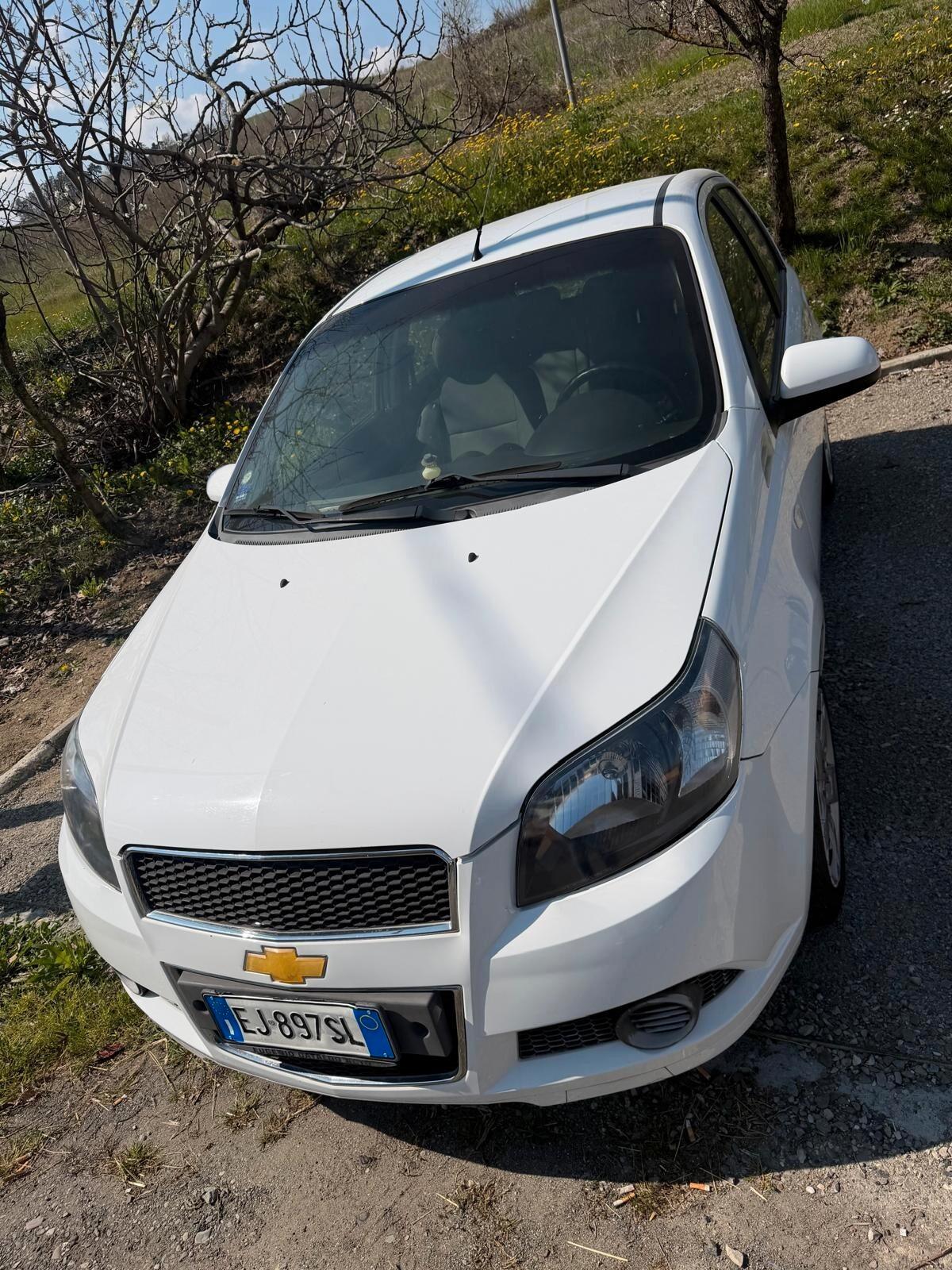 Chevrolet Aveo 1.2 5P. LT GPL