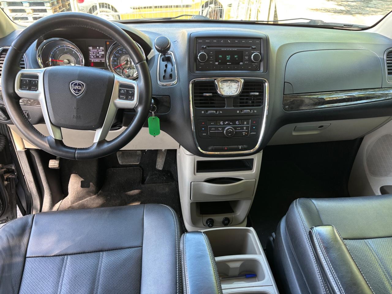 Lancia Voyager 2.8 Turbodiesel Silver 177 CV