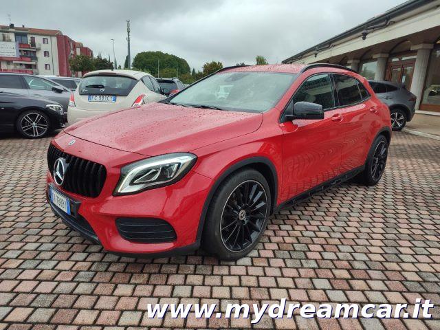 MERCEDES-BENZ GLA 200 Automatic Premium 156cv
