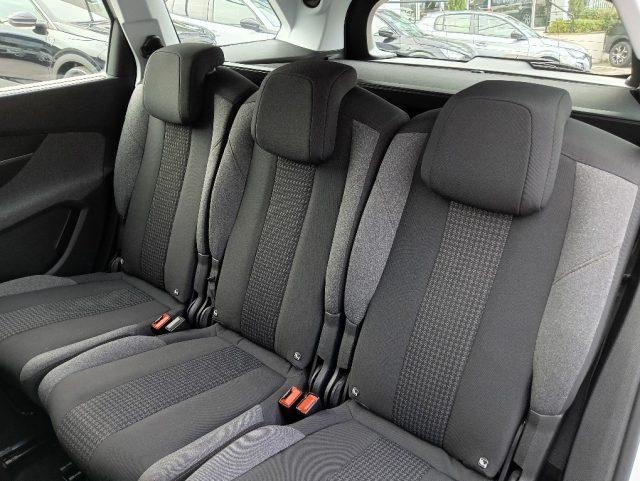 PEUGEOT 5008 Autocarro N1 5 Posti BlueHDi 130 S&S Active