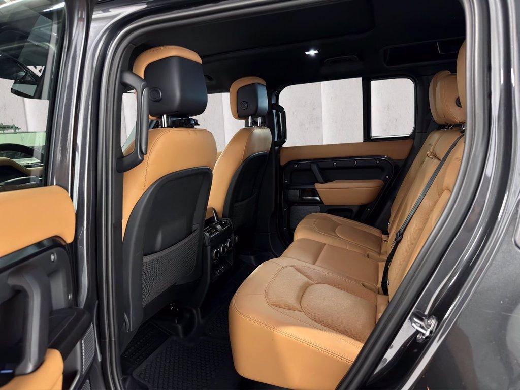 LAND ROVER Defender (2019) LAND ROVER 110 5.0 V8 525 CV AWD Auto del 2023