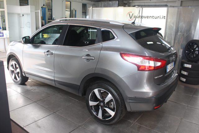NISSAN Qashqai 1.5 dCi N-Connecta