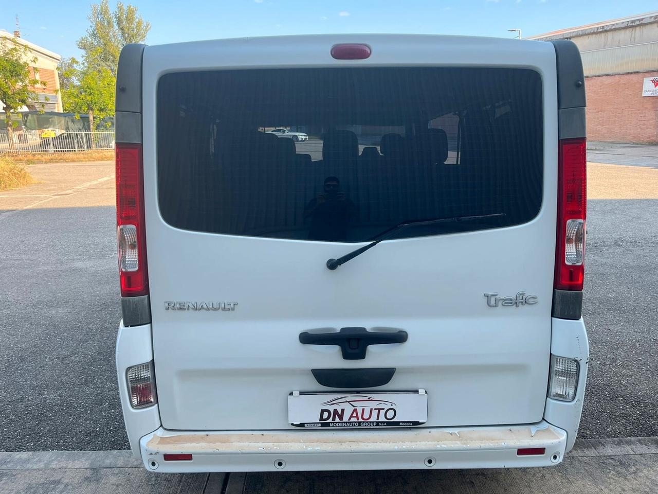 Renault Trafic 2.0 dCi Long 9posti