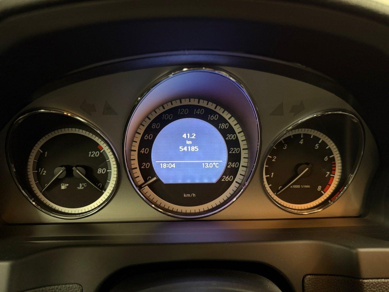 Mercedes C 180 CGI BlueEfficiency Avantgarde c/bixeno Berlina