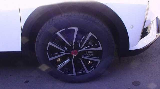 DS DS 3 3 BlueHDi 130 aut. Performance Line