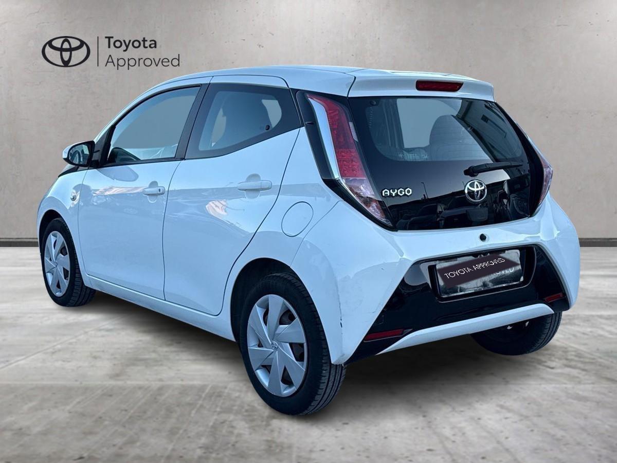 TOYOTA Aygo II 2014 - Aygo 5p 1.0 x-play my15