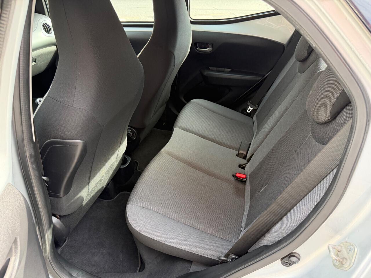 TOYOTA AYGO 1.0 NEOPATENTATI