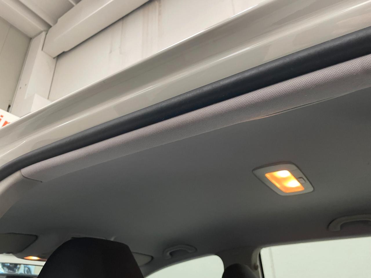 Volkswagen Golf 1.6 TDI 105CV DPF 5p.