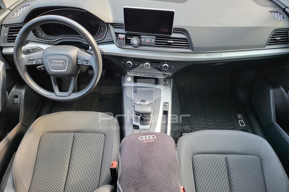 AUDI Q5 35 TDI quattro S tronic Business