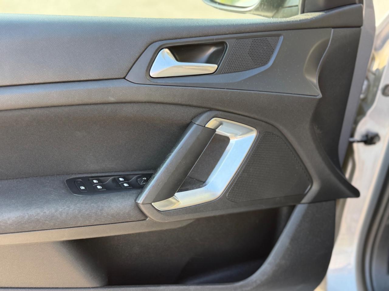 Peugeot 308 BlueHDi 120cv euro6 - 2016 manuale