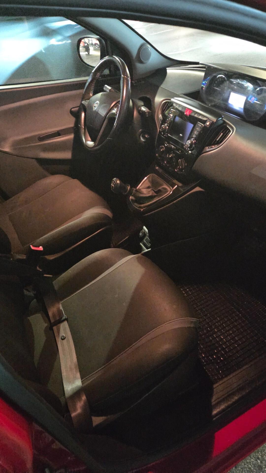 Lancia Ypsilon 1.2 69 CV 5 porte GPL Ecochic Mya