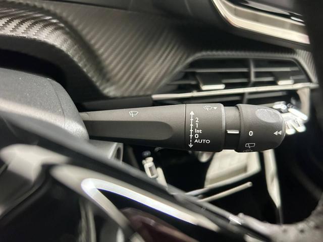 PEUGEOT 2008 PureTech 100 S&S Allure VISION PACK & DRIVE ASSIST