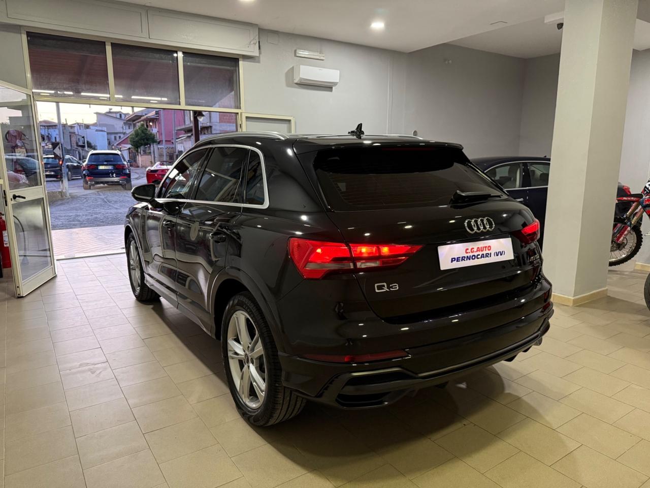 Audi Q3 40 TDI quattro S tronic S line edition