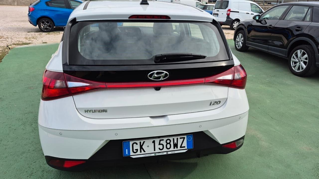 Hyundai i20 1.2 MPI MT Connectline