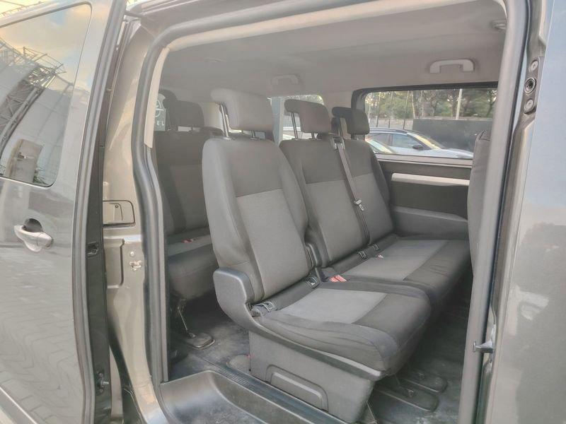 Peugeot Traveller Traveller BlueHDi 120 S&S EAT8 Standard Business