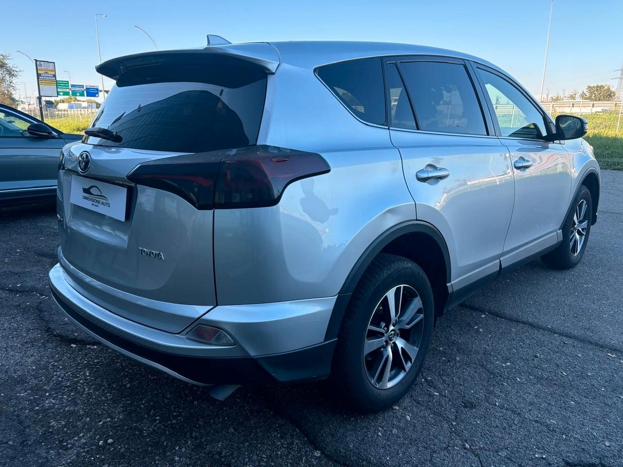 Toyota RAV 4 NEOPANTENTATO RAV4 2.0 D-4D 2WD Business