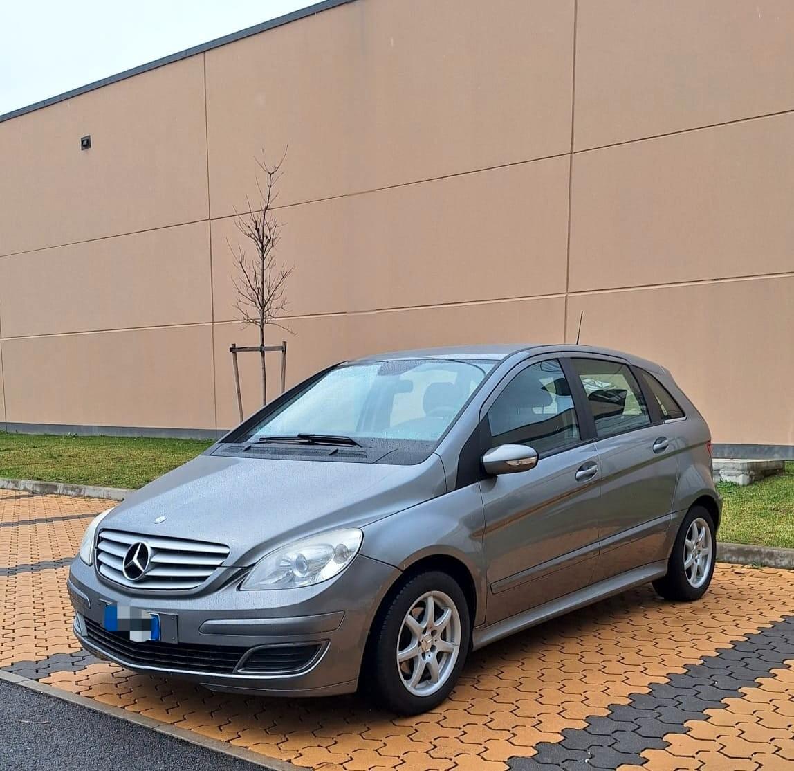 Mercedes-benz B 180 D Unipropr.
