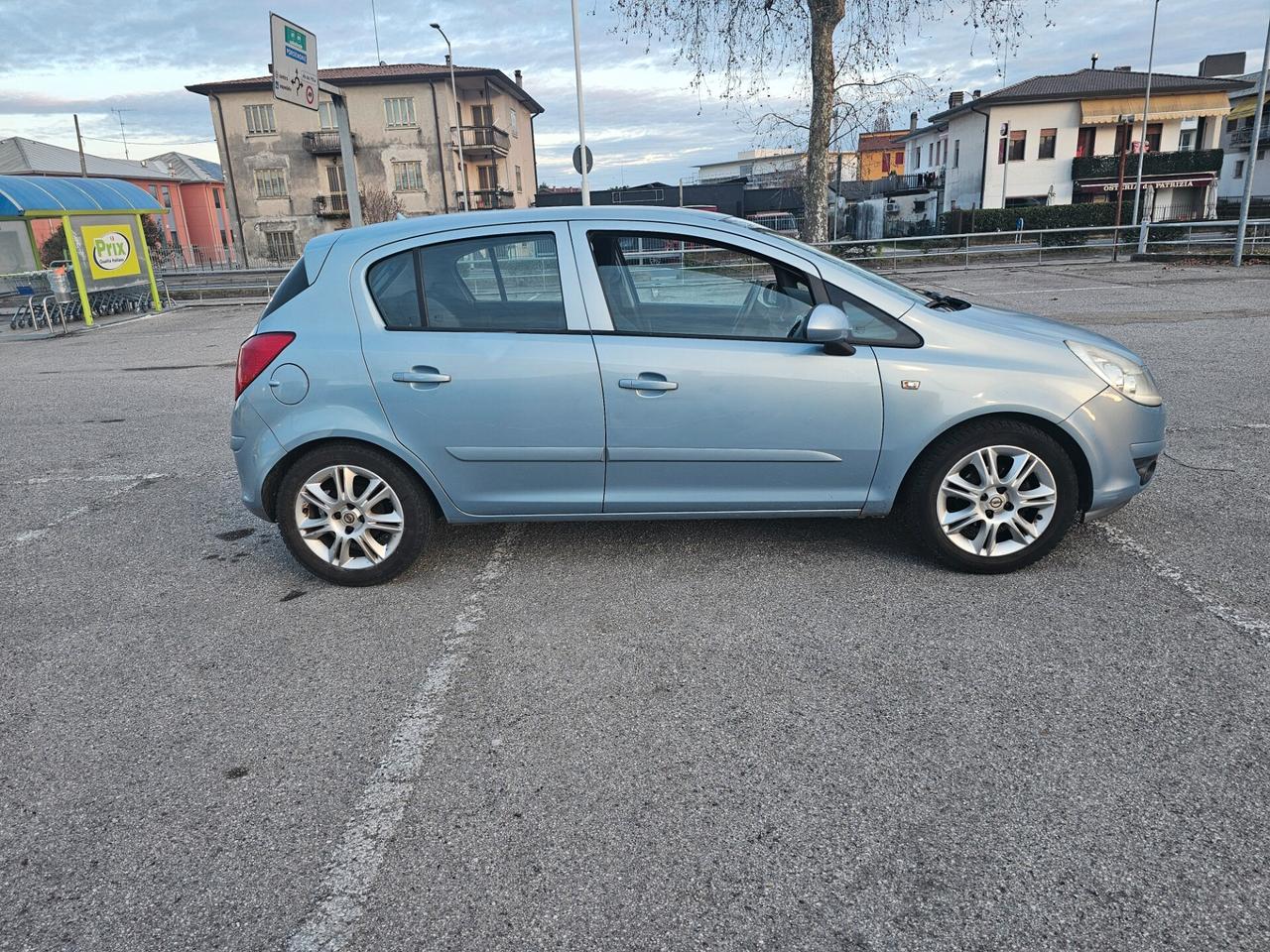 Opel Corsa 1.2 5 porte Enjoy