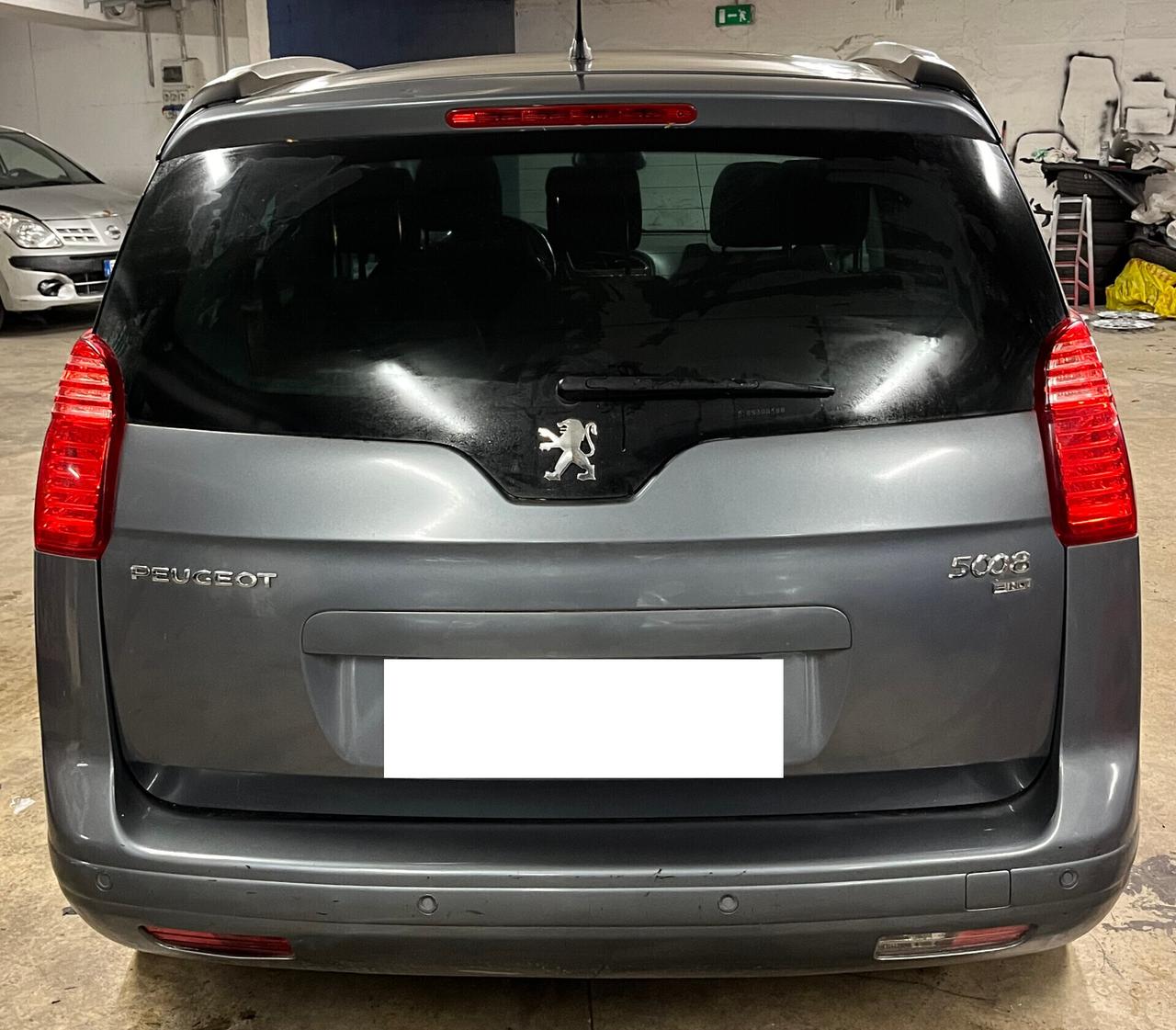 PEUGEOT 5008 1.6 HDI - CAMBIO AUTOMATICO - 7 POSTI - 112 CV