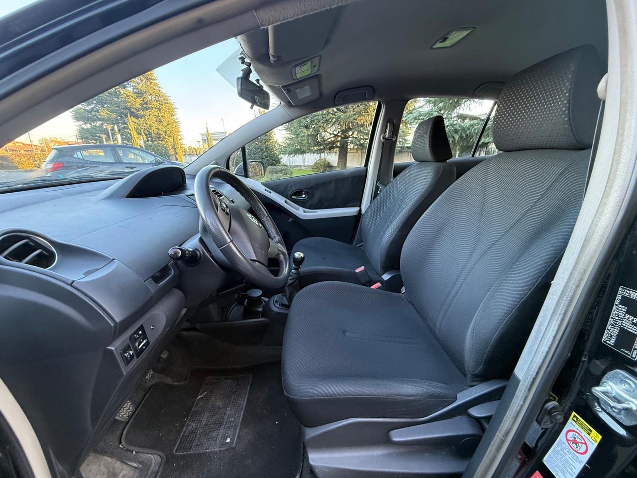 Toyota Yaris 1.3 5 porte Sol