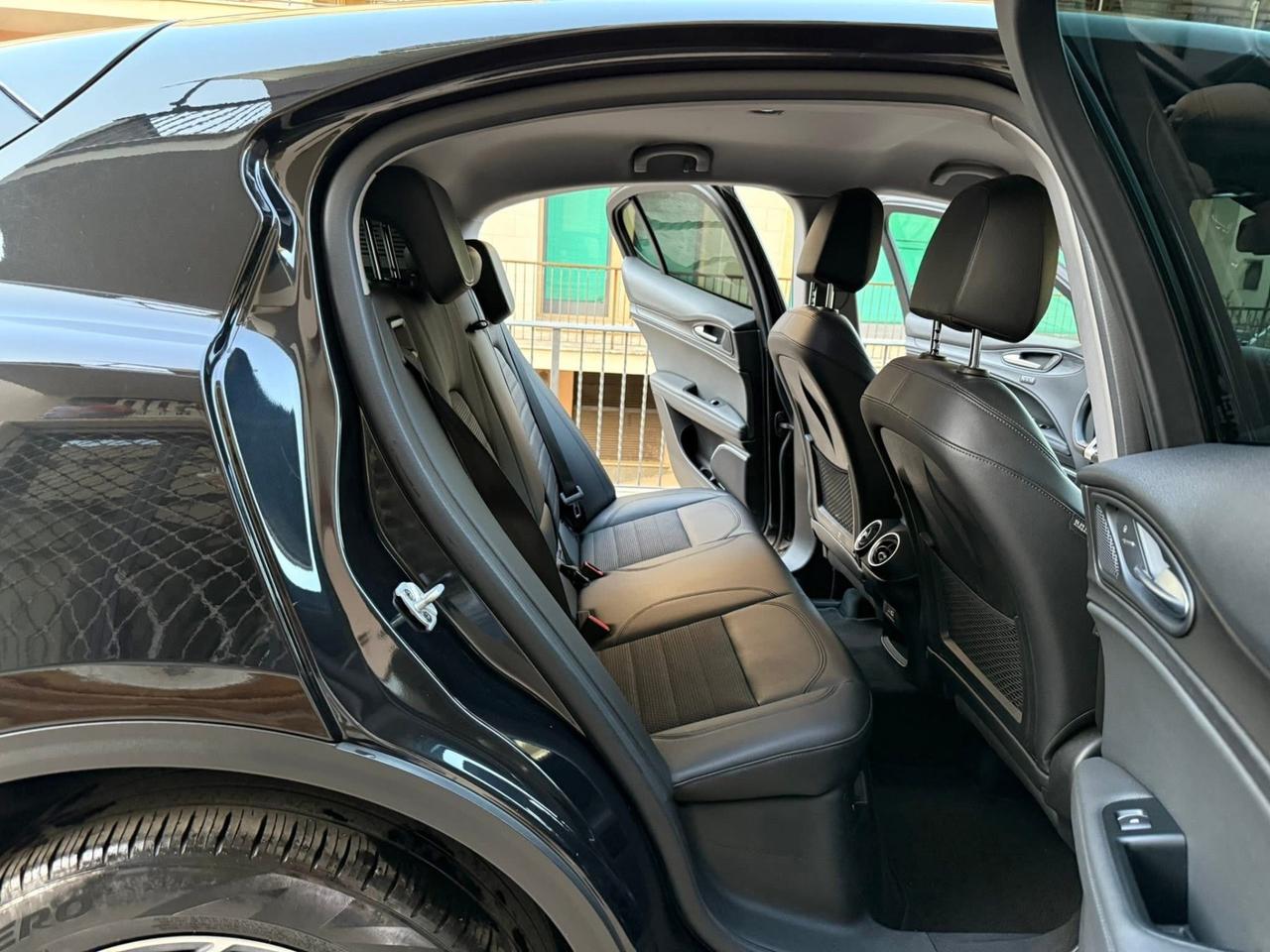 Alfa Romeo Stelvio 2.2 Turbodiesel 210 CV AT8 Q4 Super