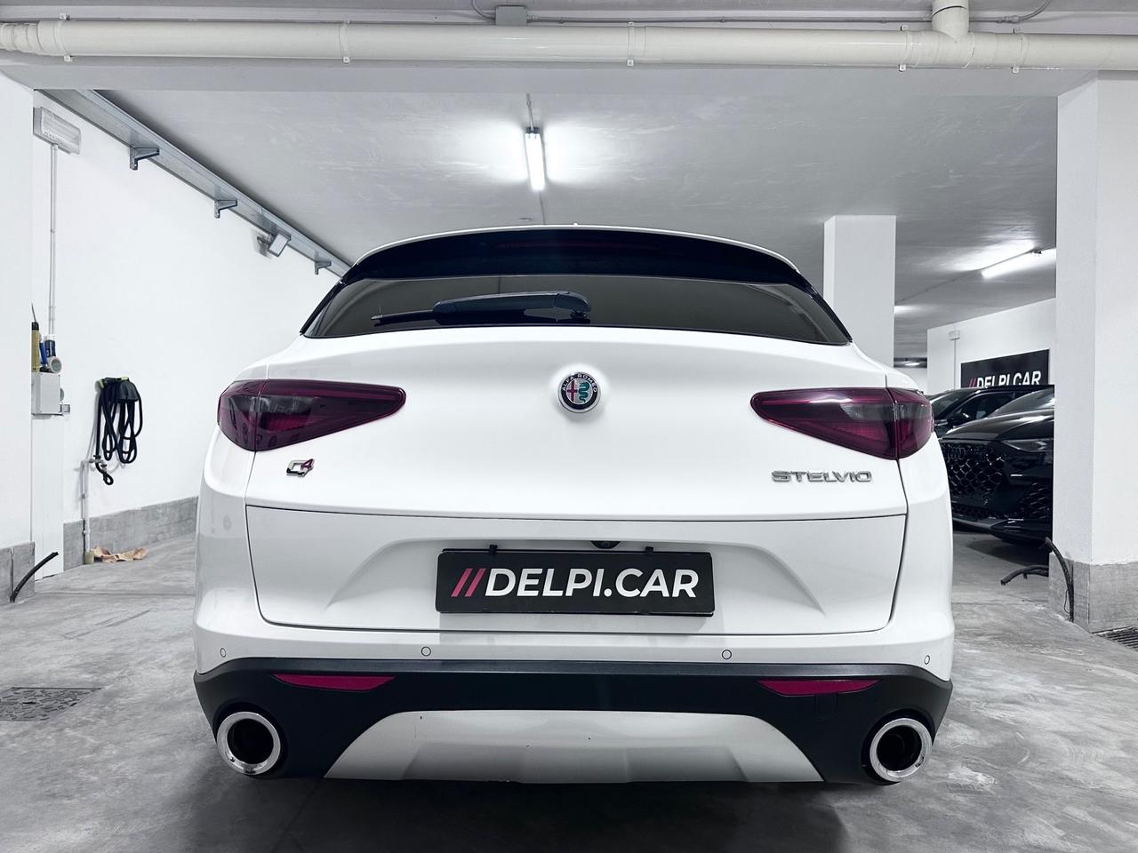Alfa Romeo Stelvio 2.2 Turbodiesel 210 CV AT8 Q4 Super