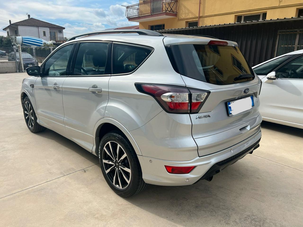 Ford Kuga 1.5 TDCI 120 CV S&S 2WD ST-Line