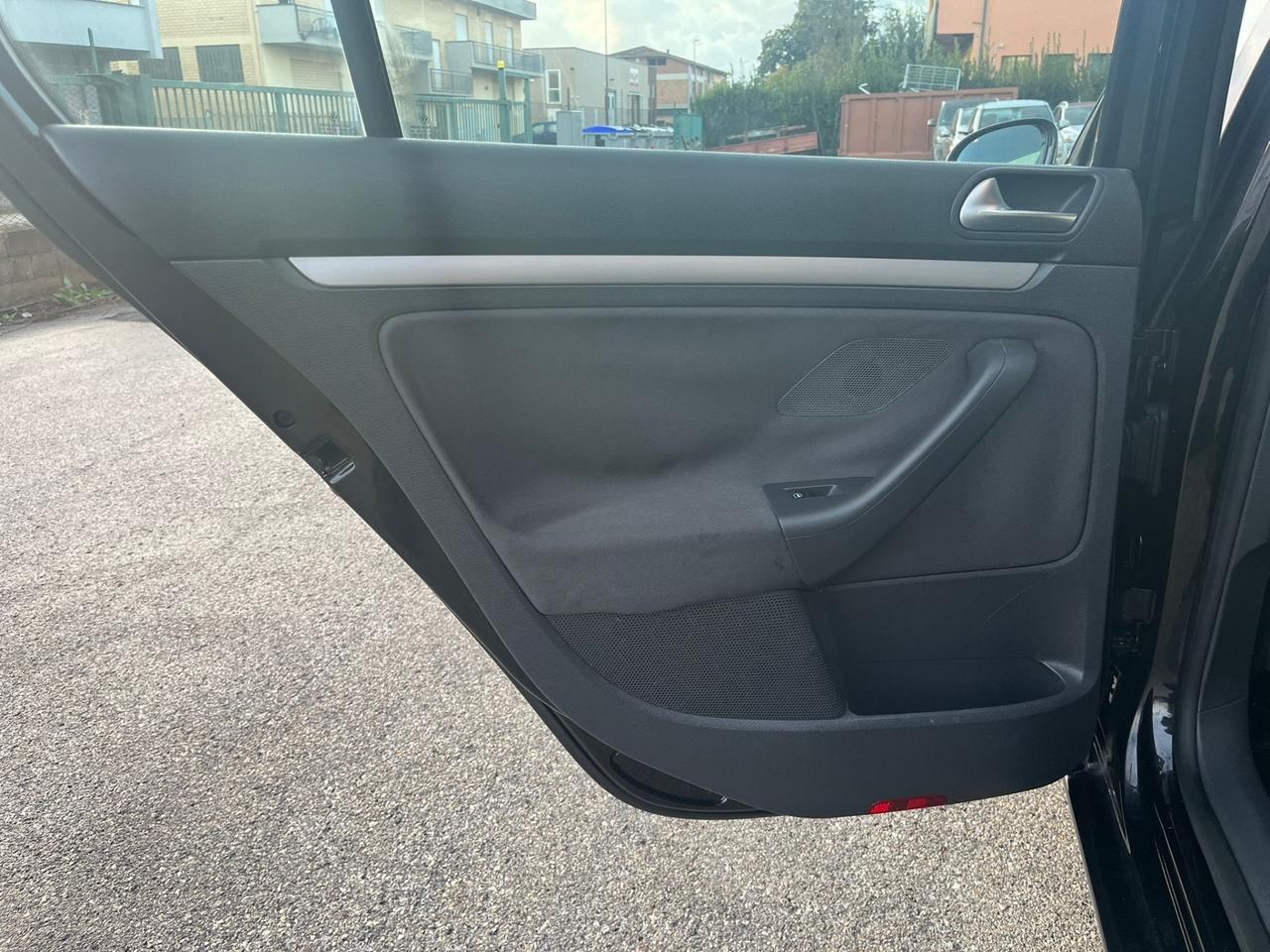 Volkswagen Golf 1.9 TDI 5p. Sportline