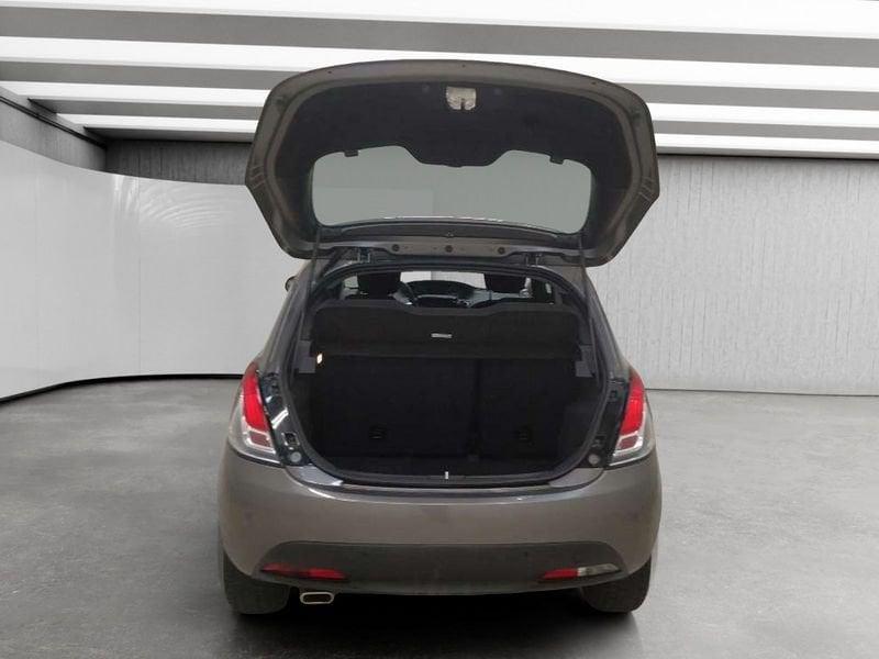 Lancia Ypsilon 1.0 firefly hybrid Gold s&s 70cv 5p.ti