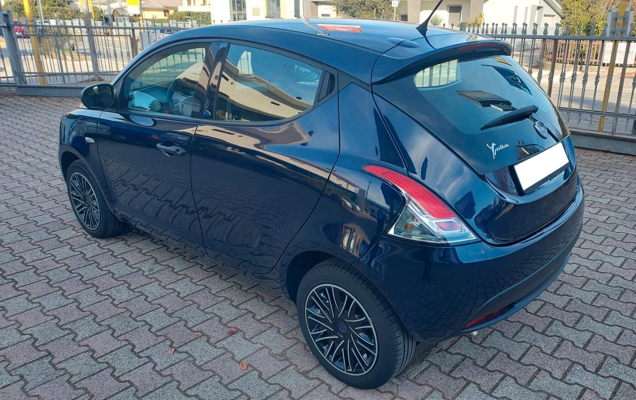 Lancia Ypsilon 1.2 69 CV 5 porte Elefantino Blu
