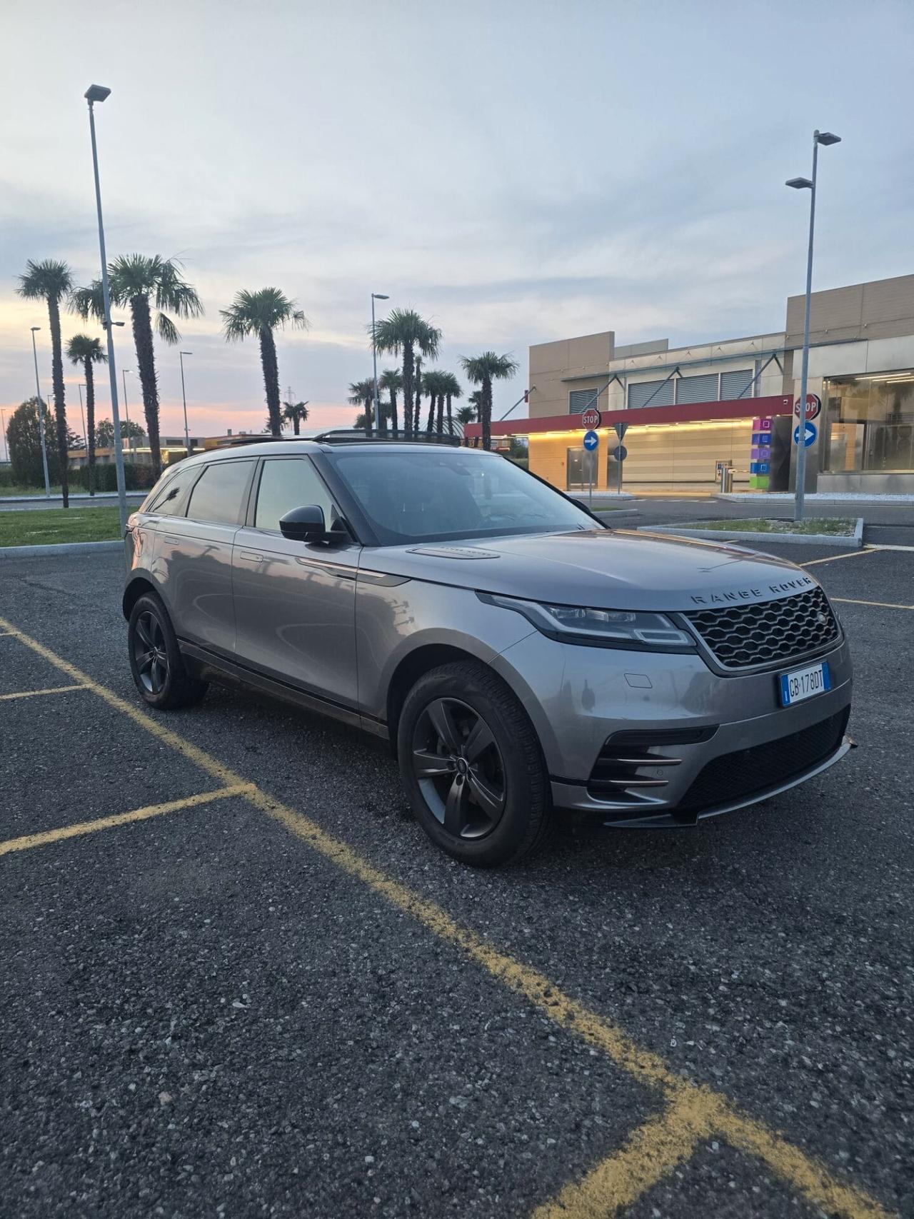 Land Rover Range Velar 2.0D I4 240 CV R-Dynamic S