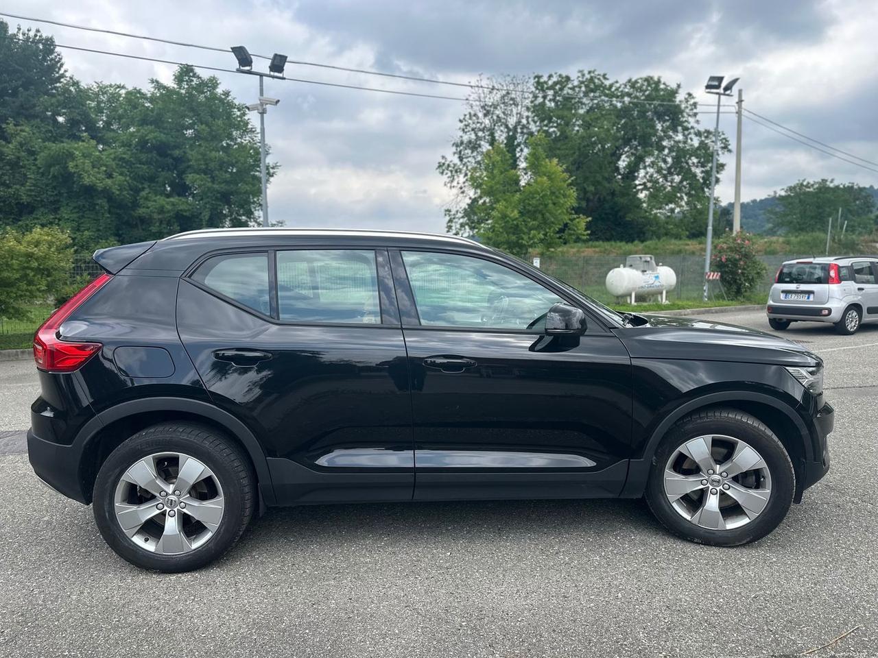 Volvo XC40 Momentum D3