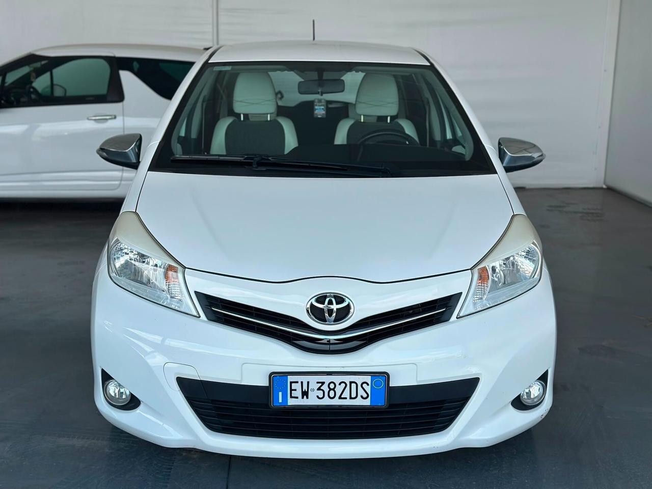 Toyota Yaris 1.0 5 porte Lounge 2014