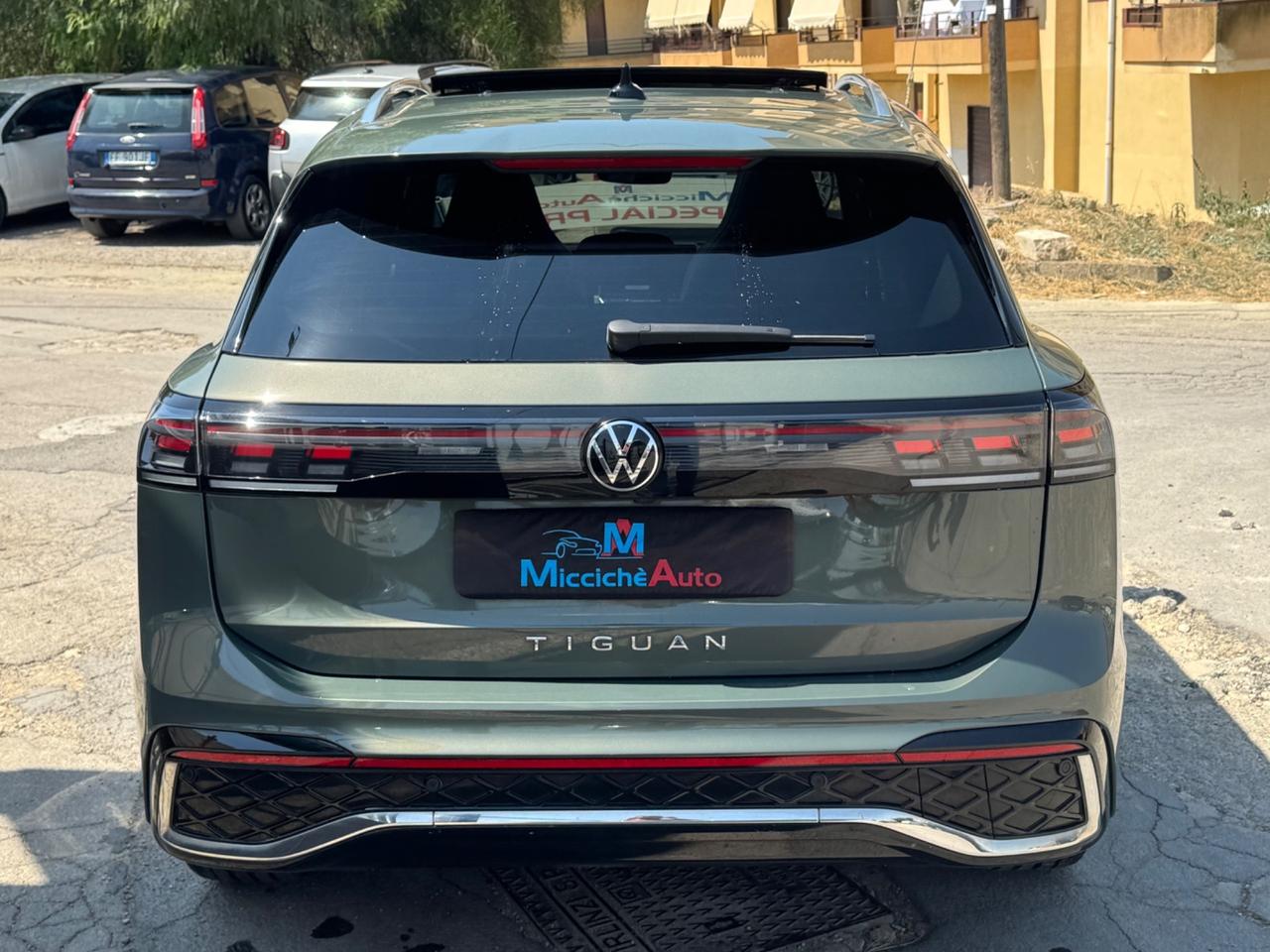 VOLKSWAGEN TIGUAN 2.0 TDI 150 CV R-LINE PLUS TETTO VIRTUAL FULL IVA