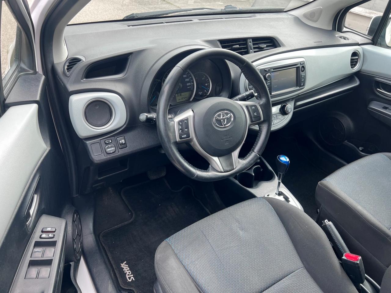 Toyota Yaris 5pt 1.5h 75cv Active OK NEOPAT. TELCLIMA/CAMERA