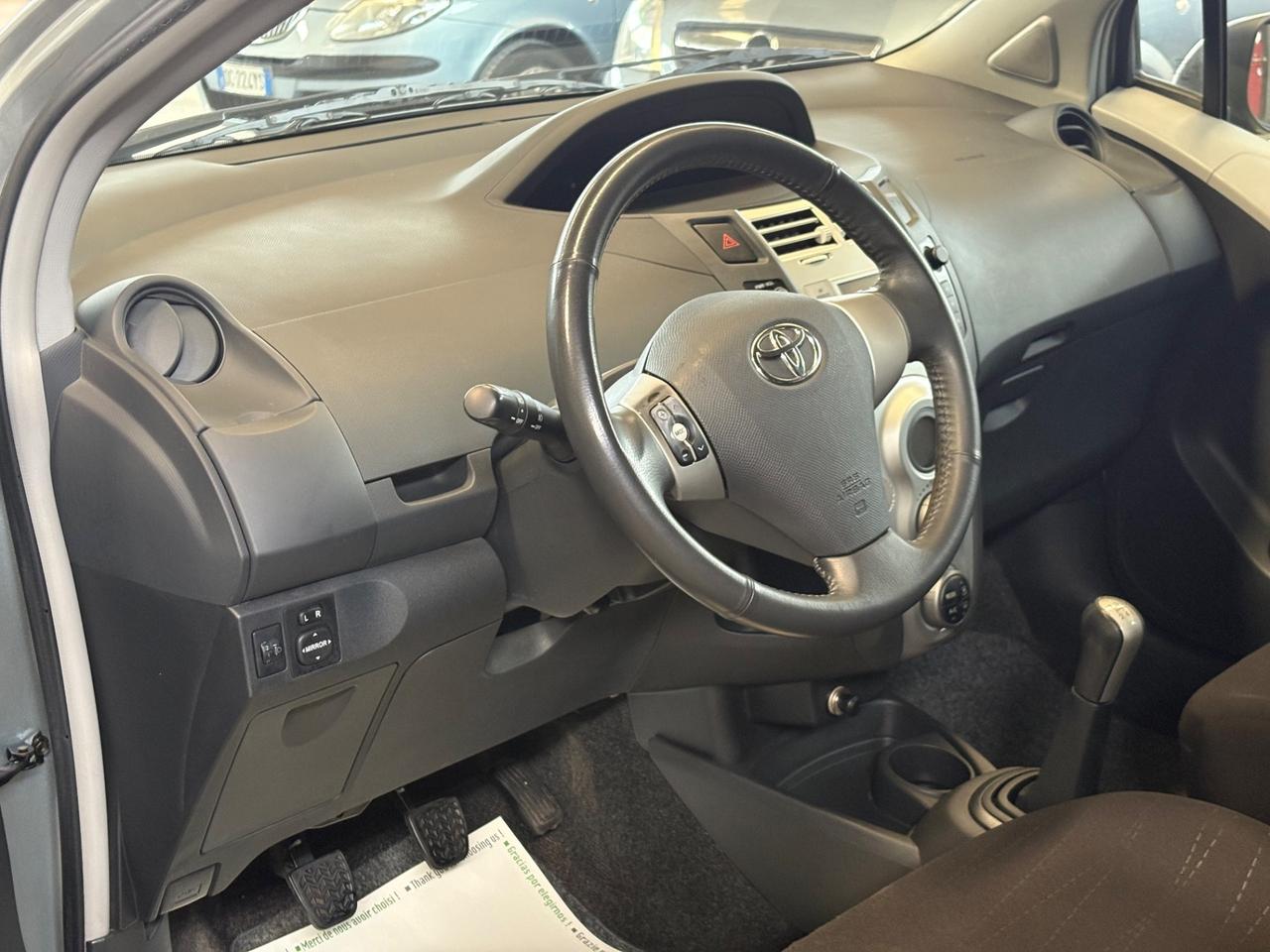 Toyota Yaris 1.0 3 porte Sol