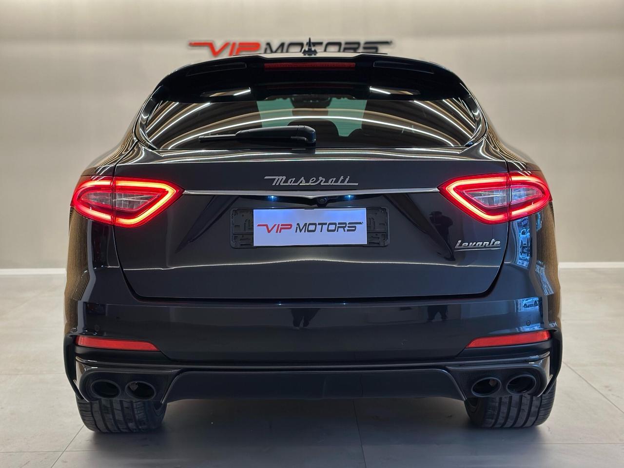 Maserati Levante V8 580 CV AWD Trofeo PARI AL NUOVO PERMUTE GARANZIA