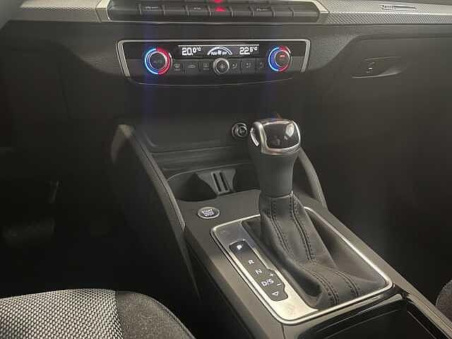 Audi Q2 35 TFSI S tronic Identity Black