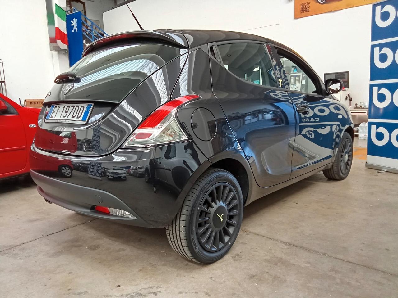 Lancia Ypsilon 1.2 69 CV 5 porte GPL Ecochic Elefantino