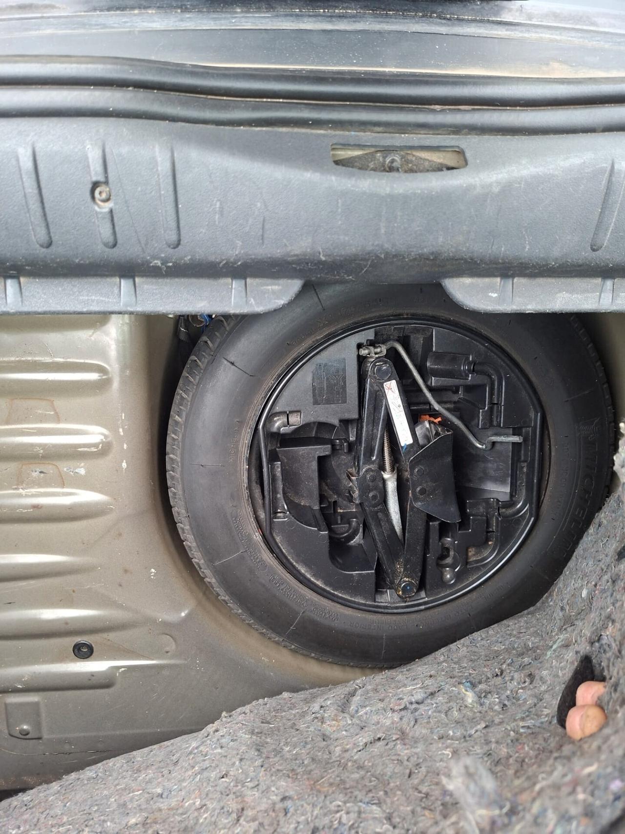 Citroen C3 1.4 HDi 70CV neopatentati