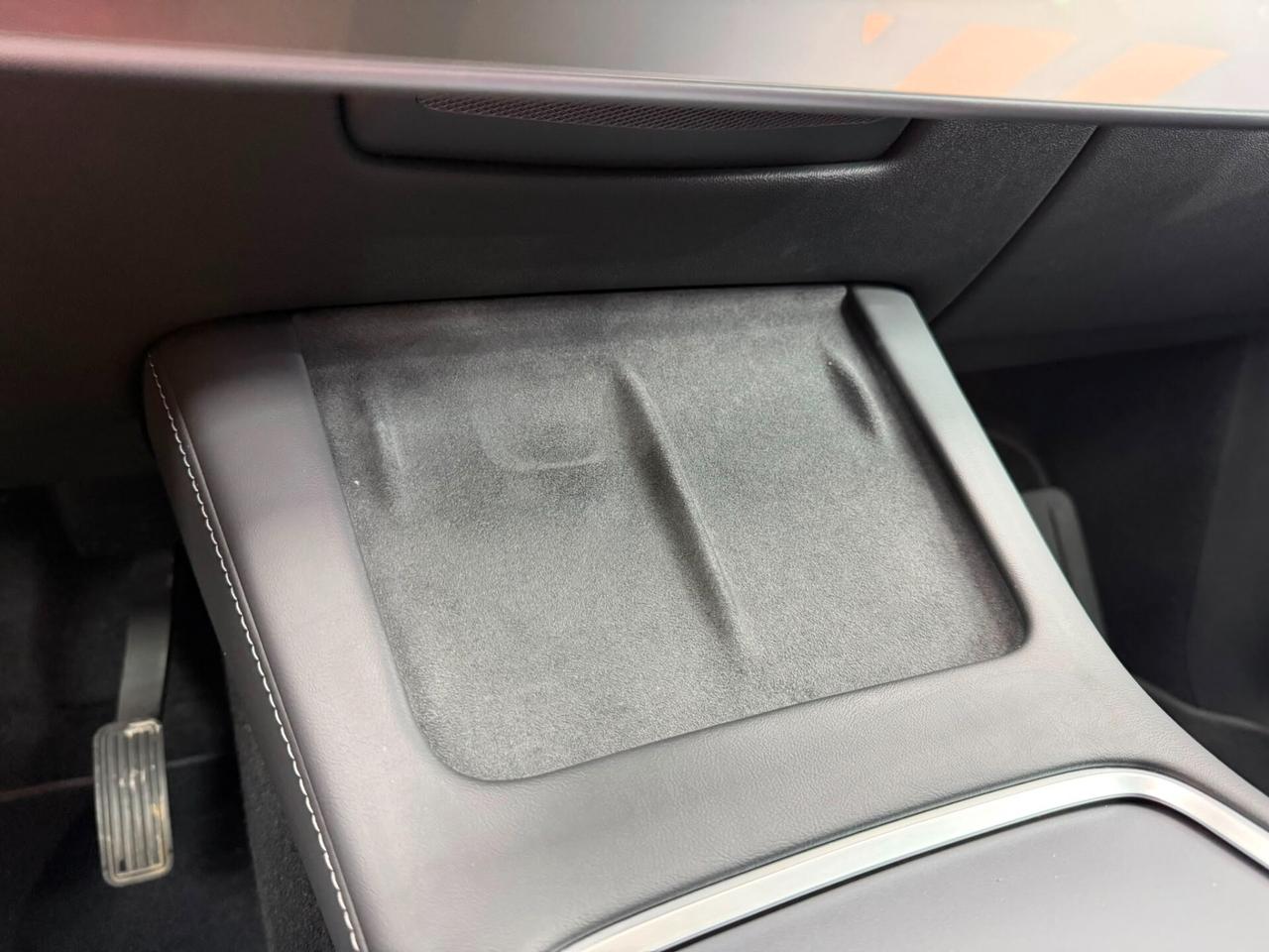 Tesla Model Y RWD (050)