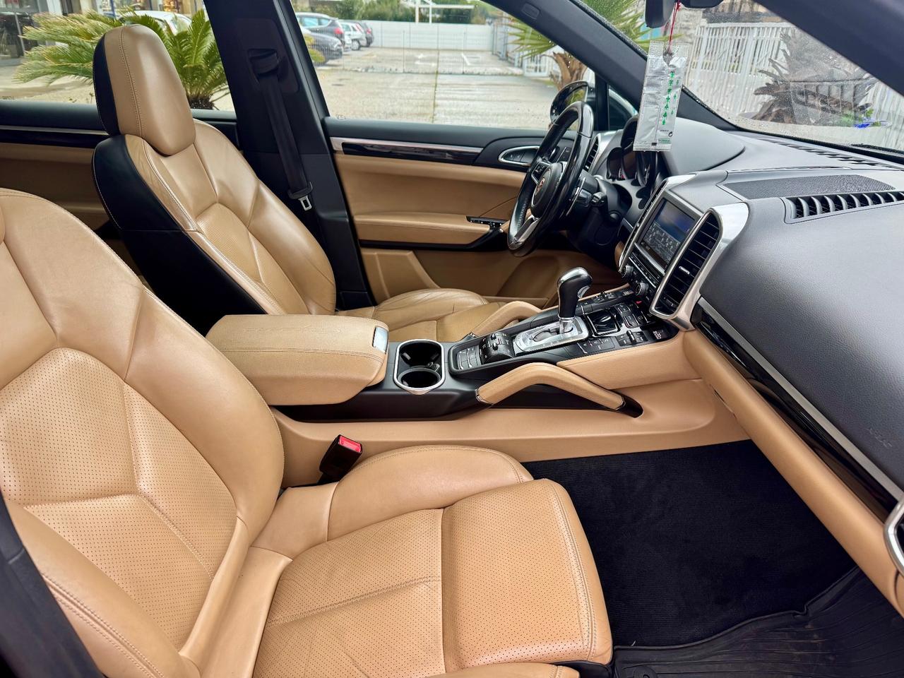 PORSCHE CAYENNE 3.0 250cv FULL FULL (PERMUTO)