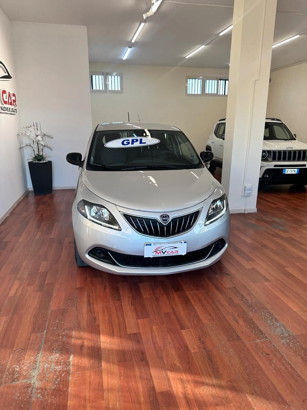 Lancia Ypsilon 1.2 69 CV 5 porte GPL Ecochic Silver