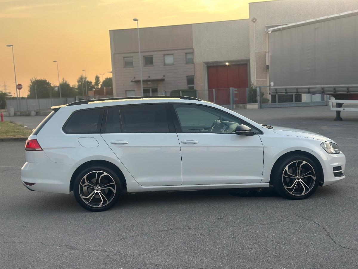VOLKSWAGEN - Golf Variant - 1.6 TDI 110 CV Business BMT