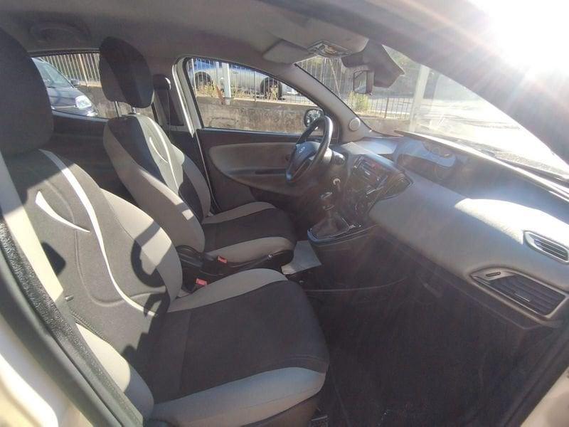 Lancia Ypsilon Ypsilon 1.2 69 CV 5 porte S&S Silver