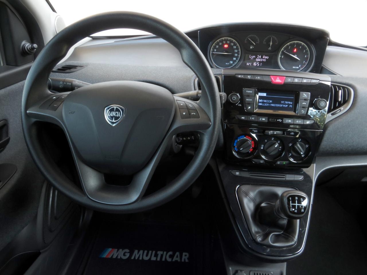 Lancia Ypsilon 1.2 Elefantino Blu. km 56.600. climatizzatore/Bluetooth