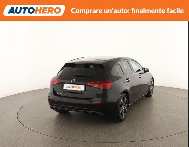 MERCEDES-BENZ A 200 d Automatic Advanced