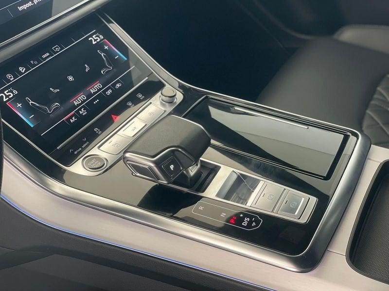 Audi Q8 50 TDI 286 CV quattro tiptronic Sport