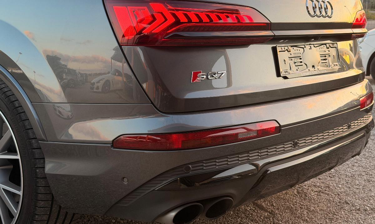Audi SQ7 4.0 V8 TFSI quattro tiptronic